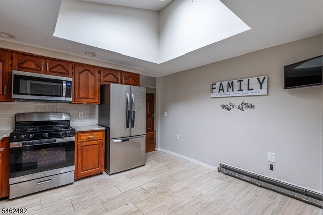 600 Montana Rd, Harmony Twp., NJ 08865