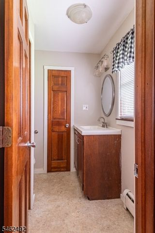 600 Montana Rd, Harmony Twp., NJ 08865
