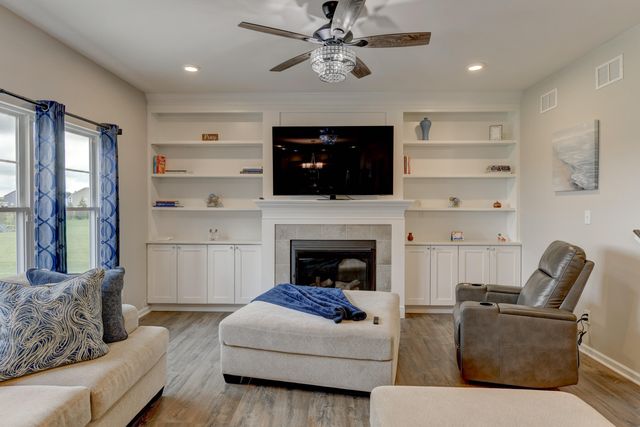 13272 Light Avenue, Dyer, IN 46311