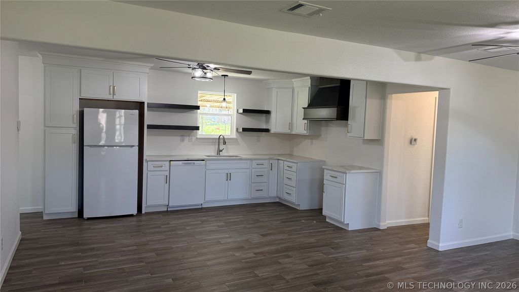 34 1st, Cartwright, OK 74731