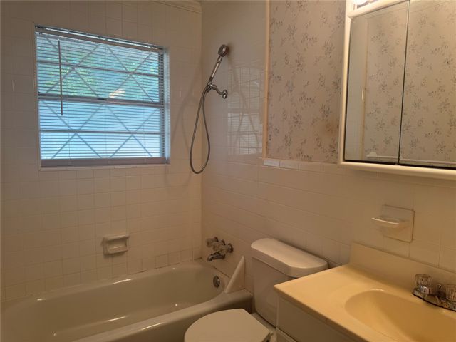 1229 Greenbrier Drive, Mesquite, TX 75149