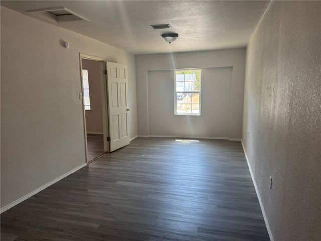 1229 Greenbrier Drive, Mesquite, TX 75149
