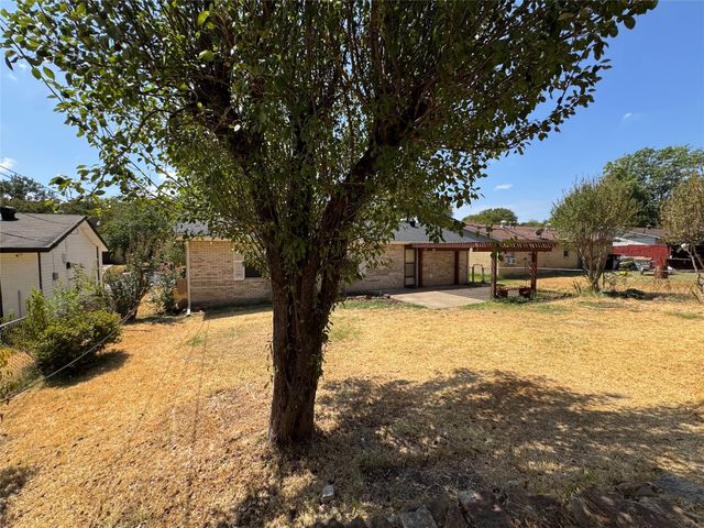 1229 Greenbrier Drive, Mesquite, TX 75149