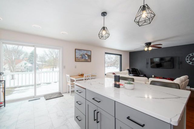 3108 E RAIL ROAD, Appleton, WI 54915