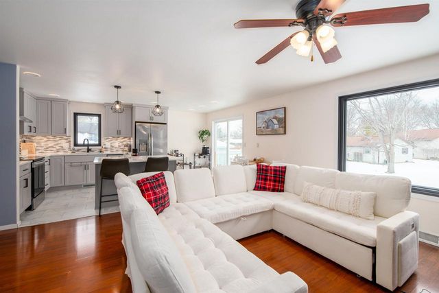 3108 E RAIL ROAD, Appleton, WI 54915