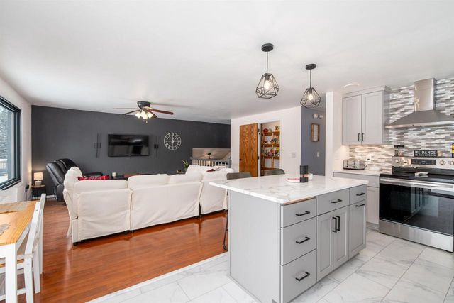 3108 E RAIL ROAD, Appleton, WI 54915