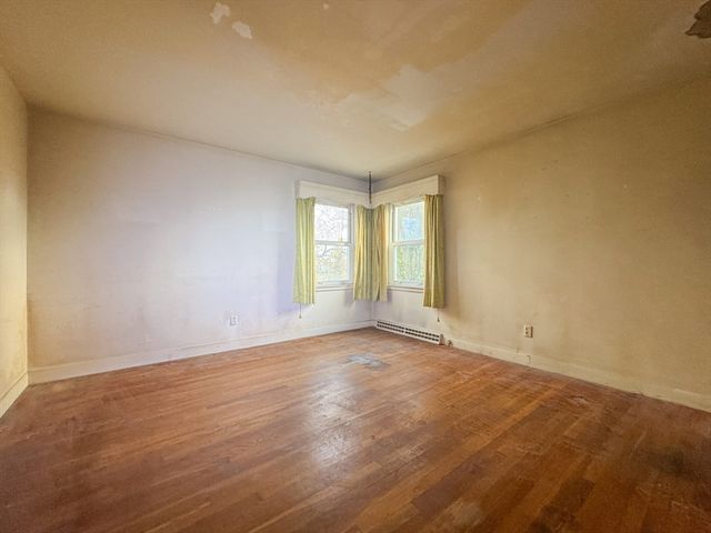 9 Paul Ave, Freetown, MA 02717