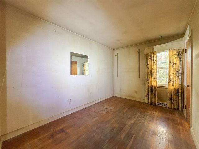 9 Paul Ave, Freetown, MA 02717