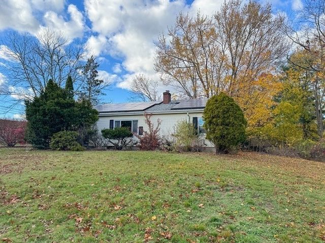 9 Paul Ave, Freetown, MA 02717