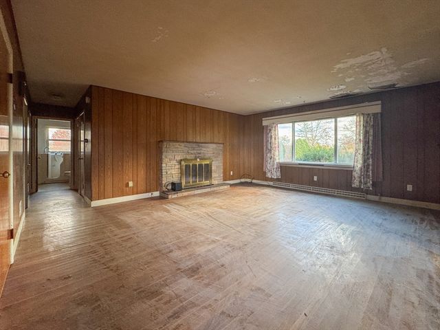 9 Paul Ave, Freetown, MA 02717