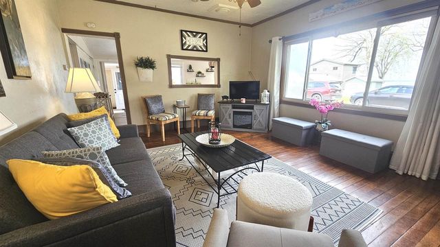 3312 E Charley Bluff Road, Milton, WI 53563