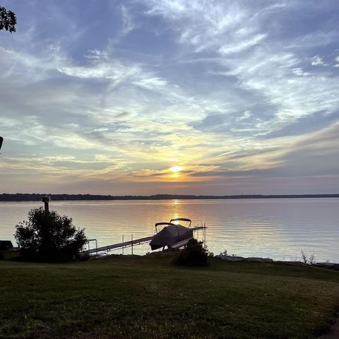 3312 E Charley Bluff Road, Milton, WI 53563