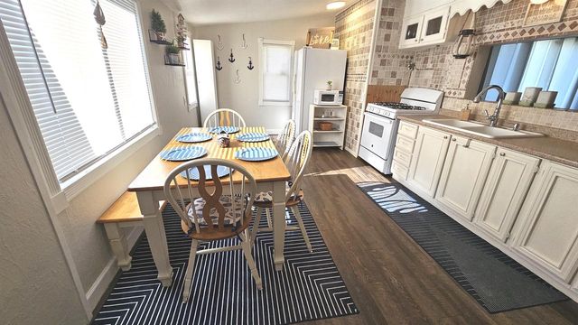 3312 E Charley Bluff Road, Milton, WI 53563