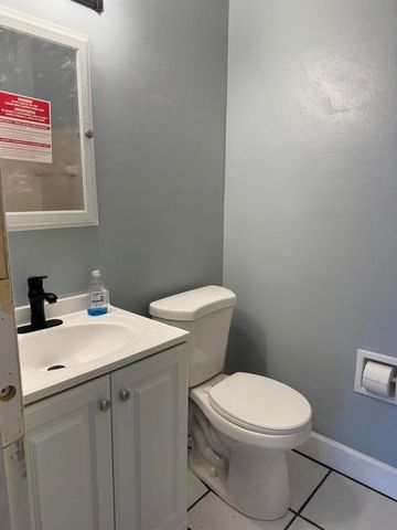 614 SW Lakehurst Drive, Port St Lucie, FL 34983