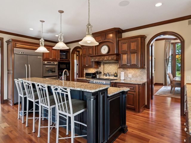 10683 Sonoma Ridge, Eden Prairie, MN 55347