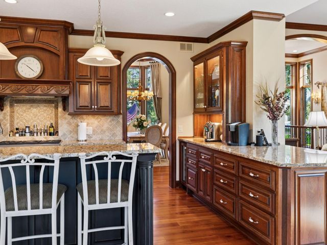 10683 Sonoma Ridge, Eden Prairie, MN 55347