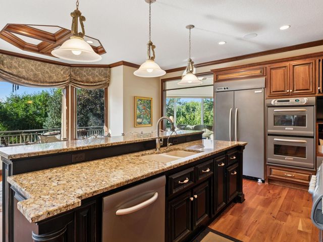 10683 Sonoma Ridge, Eden Prairie, MN 55347