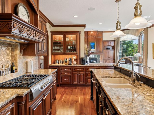 10683 Sonoma Ridge, Eden Prairie, MN 55347