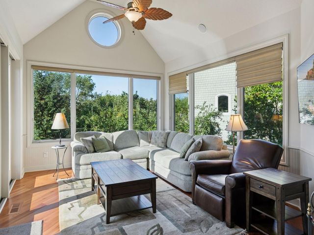 10683 Sonoma Ridge, Eden Prairie, MN 55347