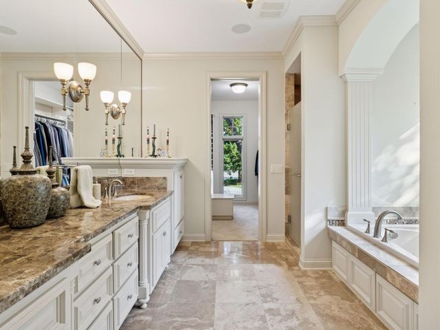 10683 Sonoma Ridge, Eden Prairie, MN 55347