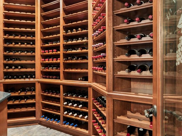 10683 Sonoma Ridge, Eden Prairie, MN 55347