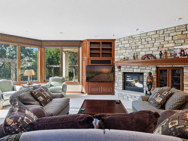 10683 Sonoma Ridge, Eden Prairie, MN 55347