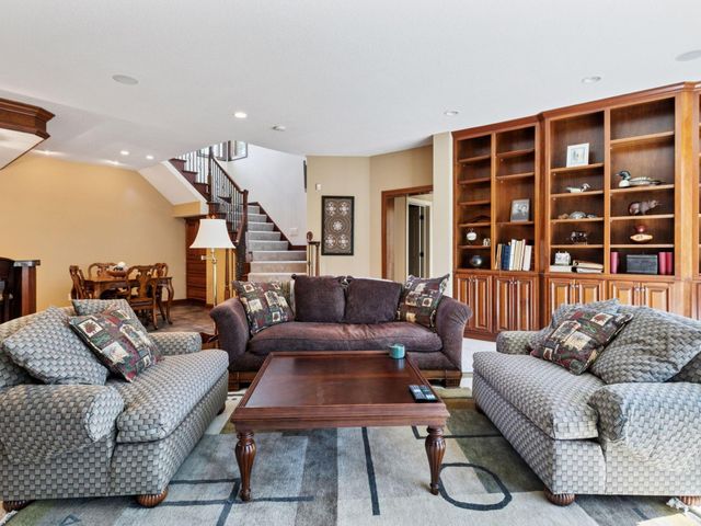 10683 Sonoma Ridge, Eden Prairie, MN 55347