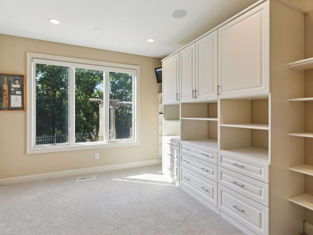 10683 Sonoma Ridge, Eden Prairie, MN 55347