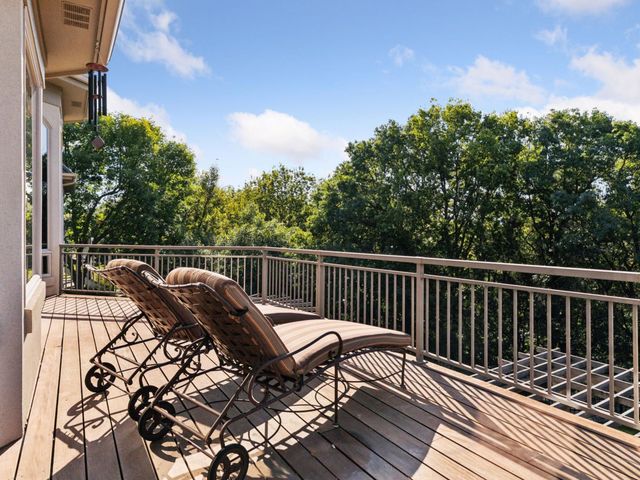 10683 Sonoma Ridge, Eden Prairie, MN 55347