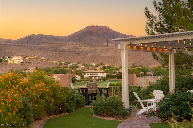 6 Brookridge Drive, Henderson, NV 89052