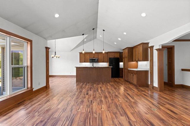 1923 PARIS LANE, De Pere, WI 54115