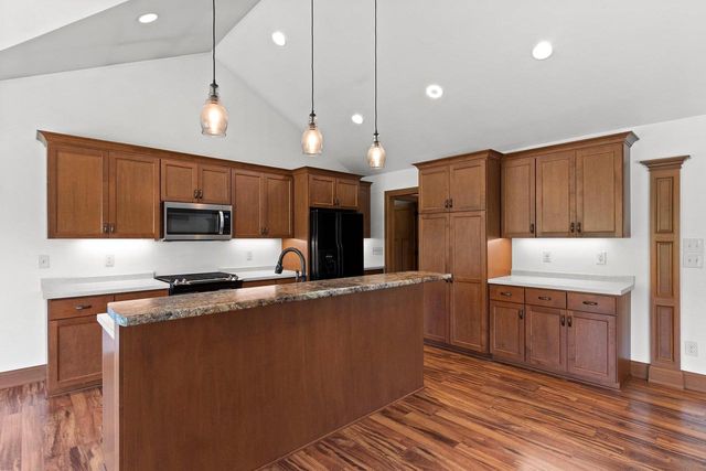 1923 PARIS LANE, De Pere, WI 54115