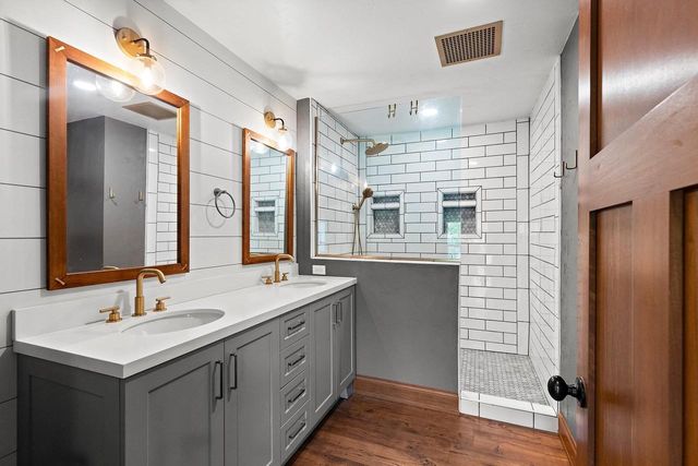 1923 PARIS LANE, De Pere, WI 54115