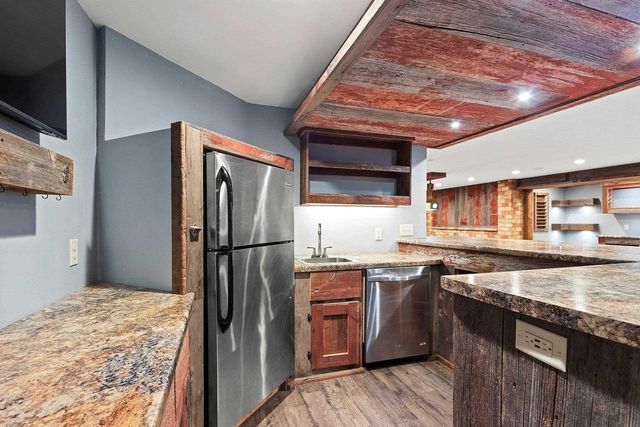 1923 PARIS LANE, De Pere, WI 54115