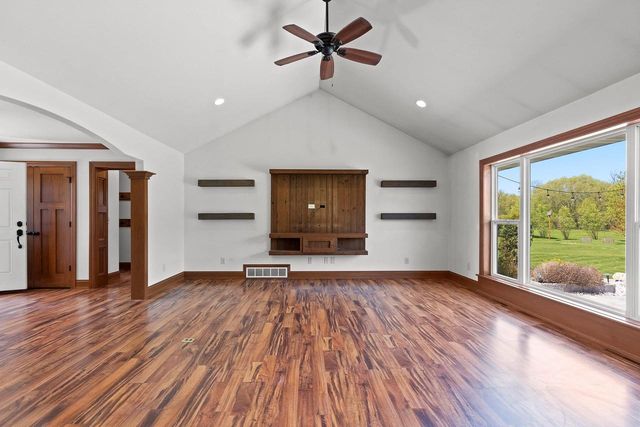 1923 PARIS LANE, De Pere, WI 54115