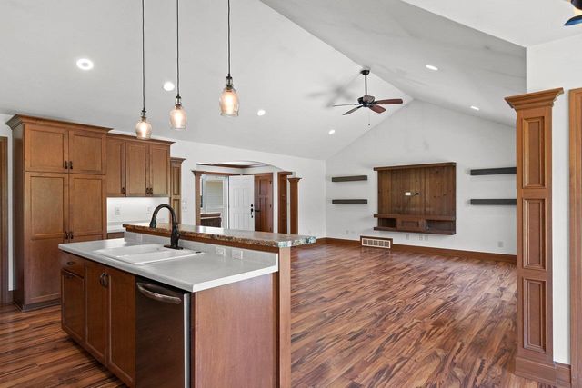1923 PARIS LANE, De Pere, WI 54115