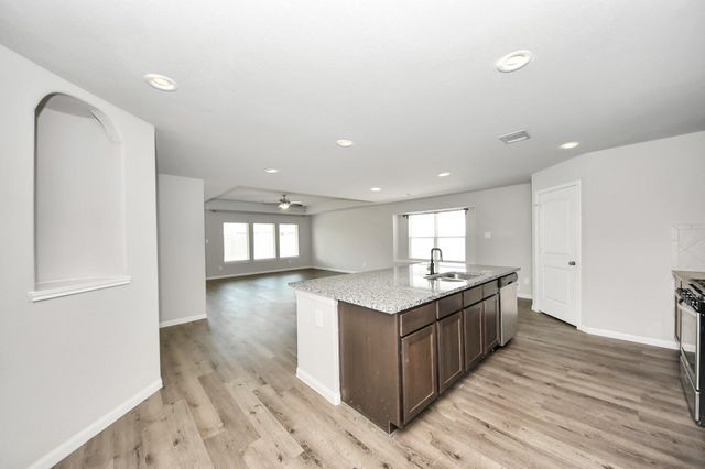 5626 Brooklyn Rose Drive, Rosharon, TX 77583