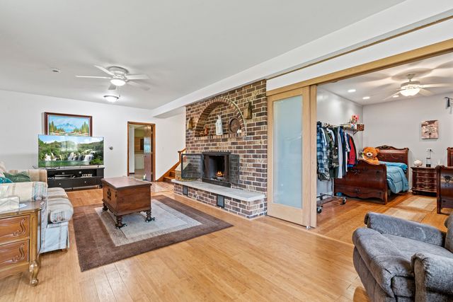 27855 W Main Street, Wauconda, IL 60084