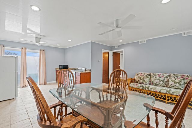 27855 W Main Street, Wauconda, IL 60084
