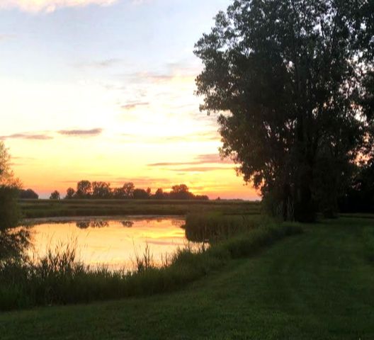 27855 W Main Street, Wauconda, IL 60084