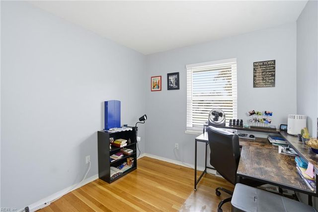 4 Tillerson DR, Newport News, VA 23602