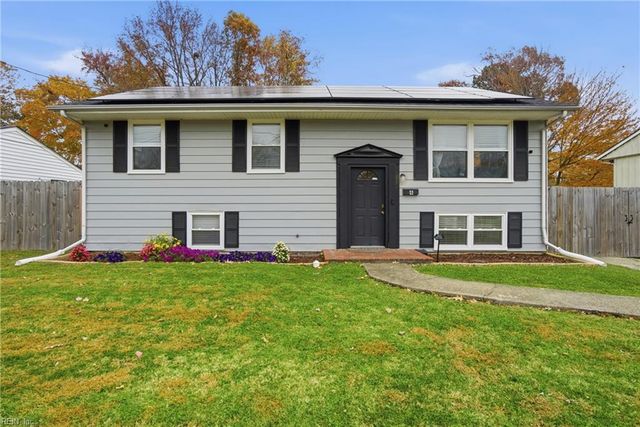 4 Tillerson DR, Newport News, VA 23602