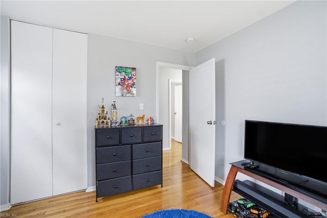 4 Tillerson DR, Newport News, VA 23602