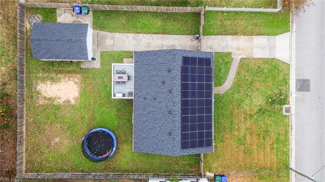 4 Tillerson DR, Newport News, VA 23602