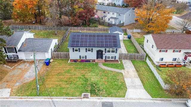 4 Tillerson DR, Newport News, VA 23602