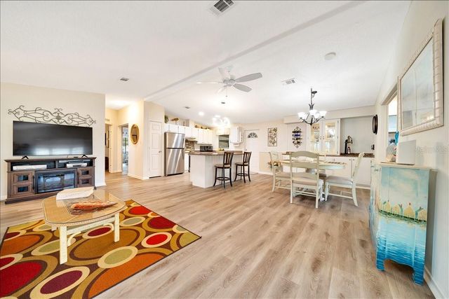 926 SAINT ANDREWS BOULEVARD, Lady Lake, FL 32159