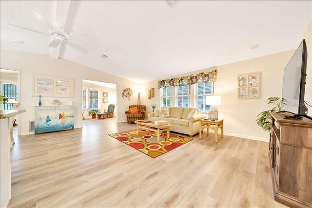 926 SAINT ANDREWS BOULEVARD, Lady Lake, FL 32159