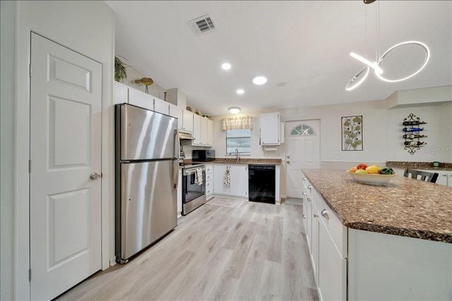 926 SAINT ANDREWS BOULEVARD, Lady Lake, FL 32159
