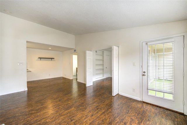 2120 Wilcrest Drive 226, Houston, TX 77042