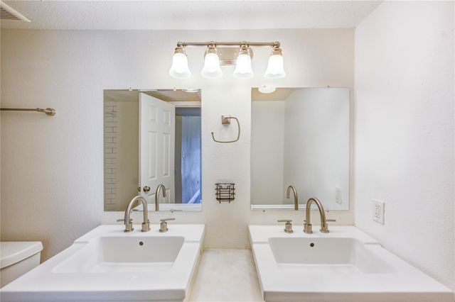 2120 Wilcrest Drive 226, Houston, TX 77042